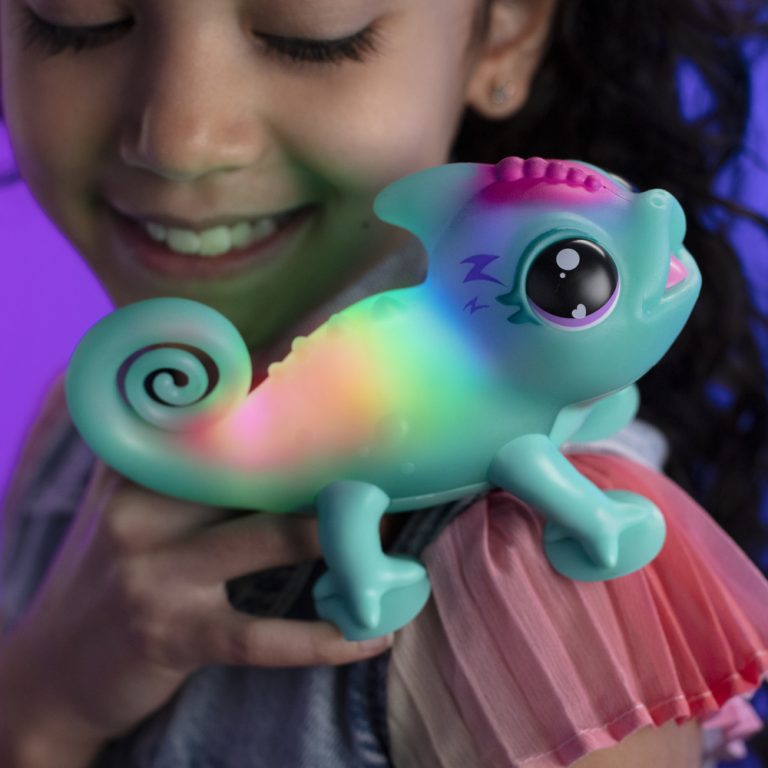 Batteries Included, for Kids Ages 5+ Beat Detection 30+ Sounds & Emotions Little Live Pets Interactive Color Change Light Up Toy Repeats Back Sunny The Bright Light Chameleon So Many Moods 